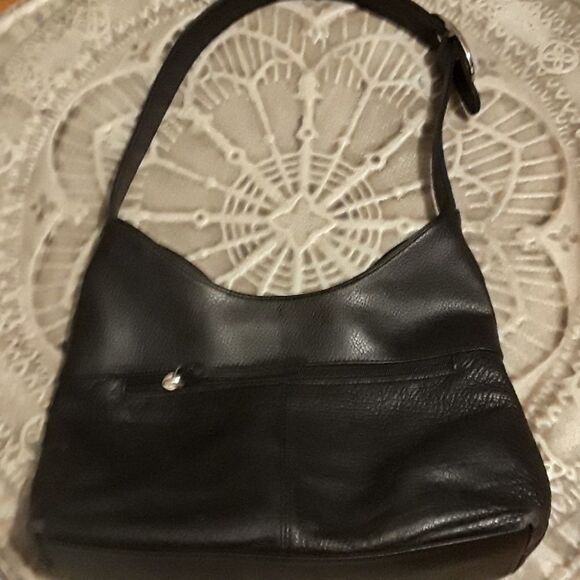 Covington Handbags - Covington Genuine Leather Black Purse